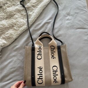 Chloe Woody Small Tote Bag in Linen with Crossbody Strap